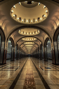 bashum:  Mayakovskaya Metro station | source