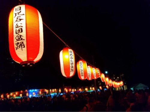 senshidaily:Ayaka and Miyuu at a festival