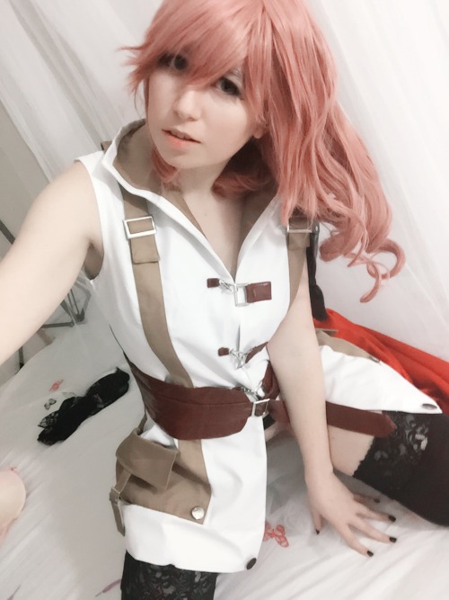 usatame: Played around a bit in some of my Lightning cosplay after doing the Lingerie shoot with @n
