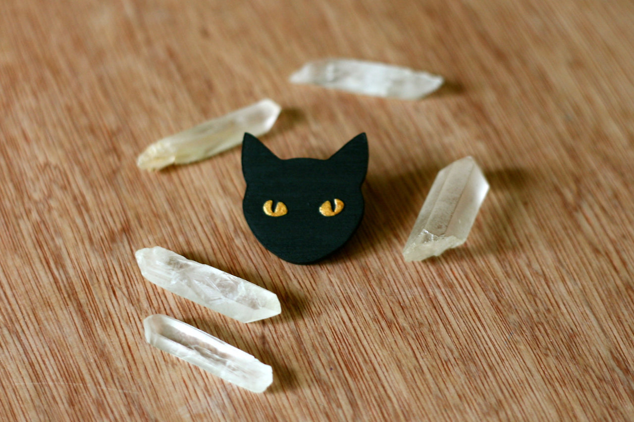 sosuperawesome:  Killer Queen Jewelry on Etsy  See our ‘witch’ tag  Follow So