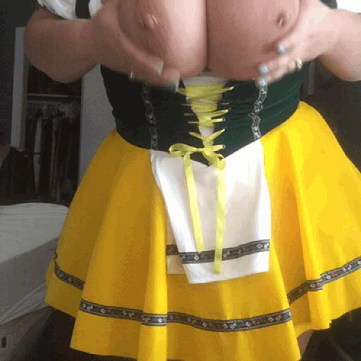 acurvygirlinpink:  Happy Halloween! Anyone need a beer? Was going to wait till tomorrow