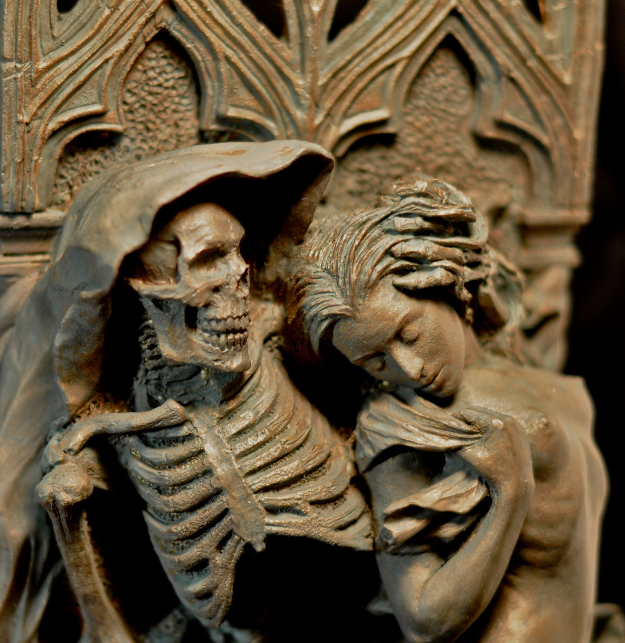 fer1972:Death and the Maiden Wall Plaque by Dellamorte &amp; Co.