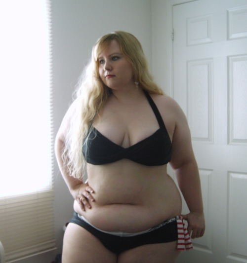 Porn photo curvychickcs:curvychickcs.tumblr.com  A beautiful