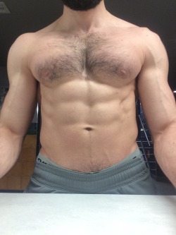 ram2it:  growingjock:  Lighting at the gym