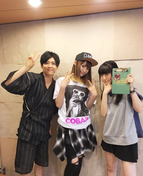 Seiyuu Kaji Yuuki (Eren), Ishikawa Yui (Mikasa), and Kobayashi Yuu (Sasha) during and after the Nico Nico livestream event held earlier today to promote the Shingeki no Kyojin x Real Escape game!The games have been taking place in various Japanese regions