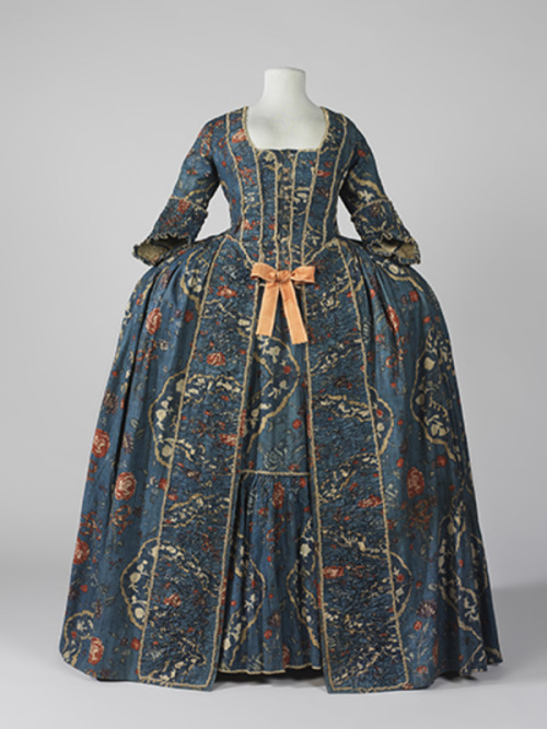 fripperiesandfobs: Robe à la francaise ca. 1760 From the Museu del Disseny