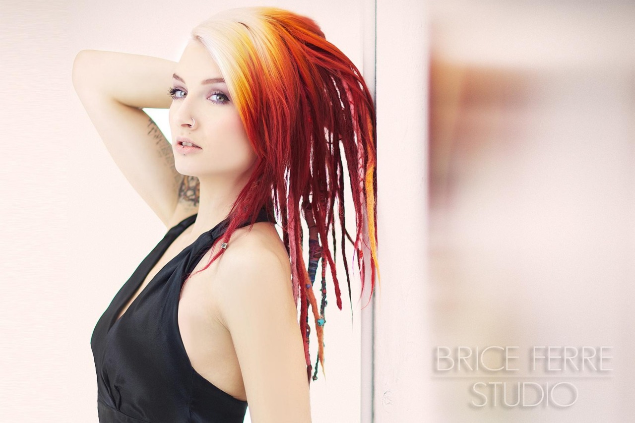 past-her-eyes:  StormyEnt Suicide stormyent.suicidegirls.com for South African SuicideGirls