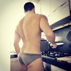 tzaris:  Cooking a meal is one of the must personal and intimate things You can do for Someone! 