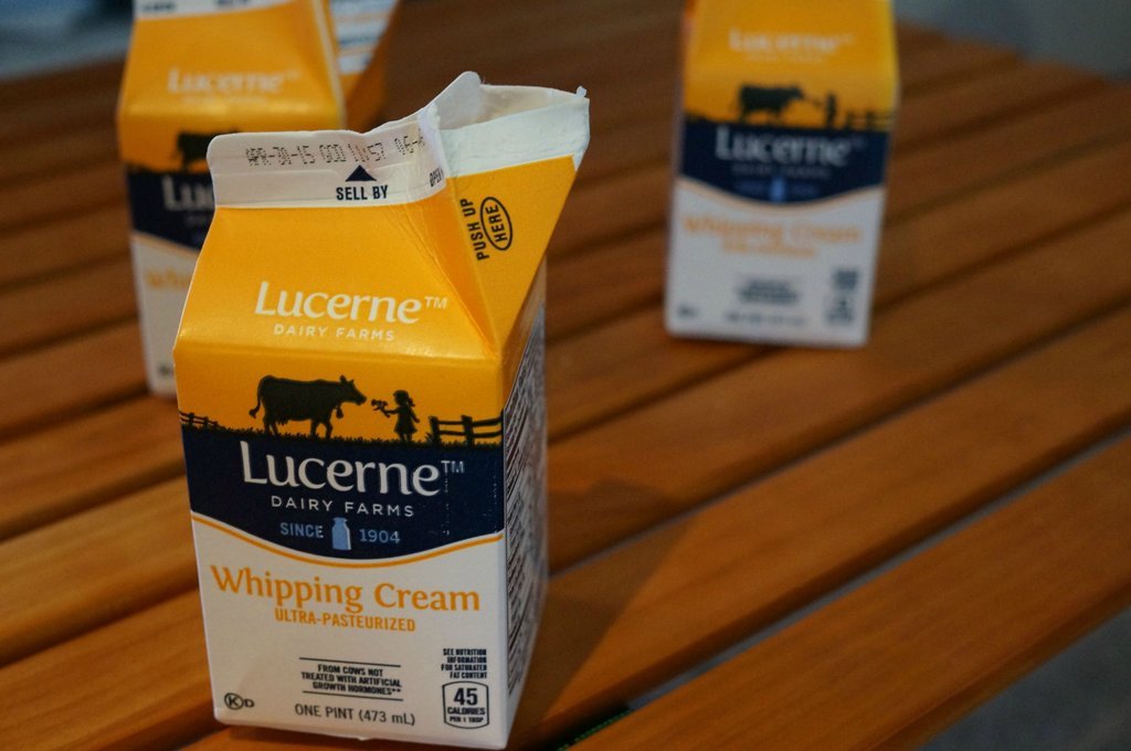 eatdeepfriedgrits:I drank three pints of heavy cream yesterday. That’s 4,320 extra