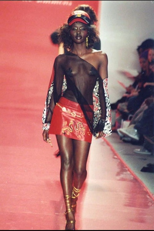 littletootsierollaliengirl:Baby Phat nyfw fall 02