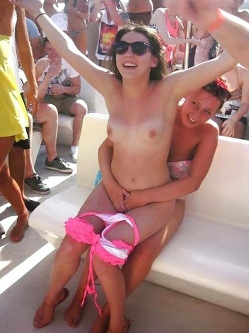britishslutsuk:  Some british scutters to start the weekendWatch live couples fuck on Cam !http://ow.ly/Jxo5x