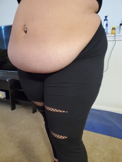 Sex feedingtaylor:Belly being fattened up for pictures