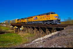 es44c4:  UP C45AH #2522 along with UP SD70M