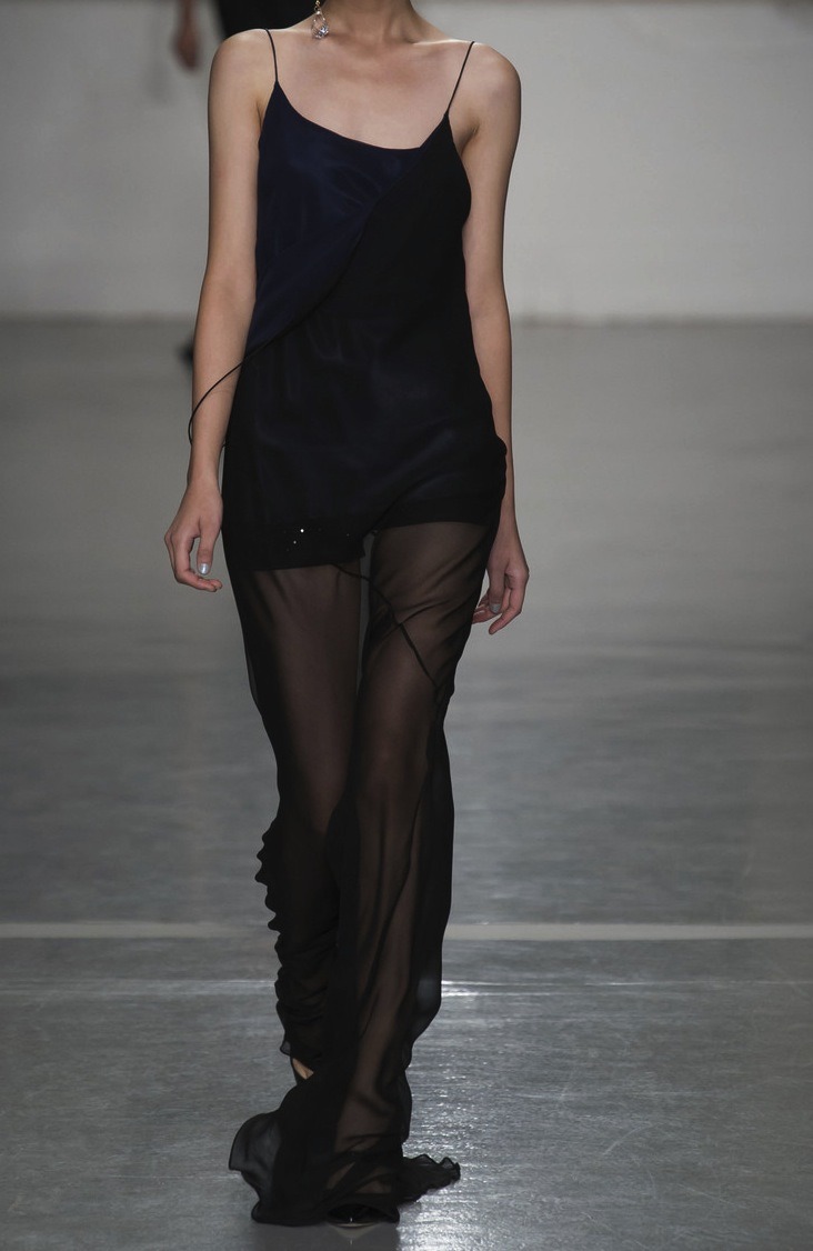 burbaie:  highqualityfashion:  Richard Nicoll SS 15   o.