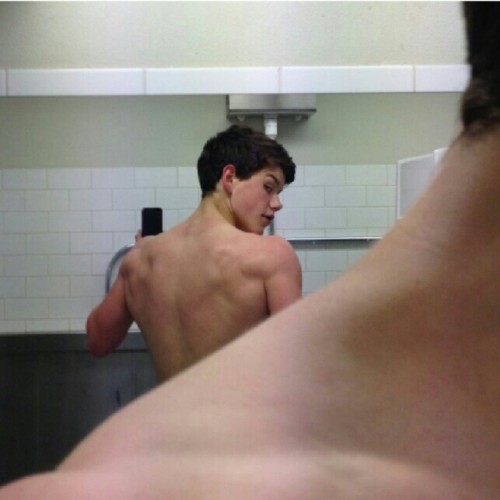 https://horniboisteenbois.tumblr.com/post/169222253935