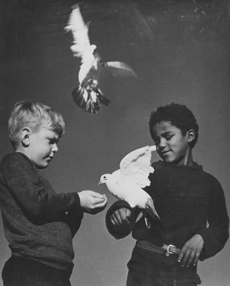 d-ici-et-d-ailleurs:  Photo prise en 1968 par le photographe argentin Pedro Luis