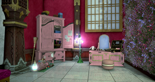 Spent the end of pre-maintenance fiddling with PunchyCat’s new Shirogane apartment; it’s