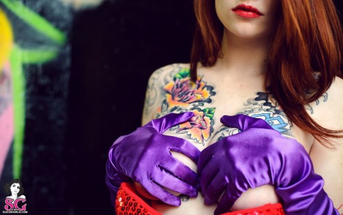 https://gloveslover.tumblr.com/post/110243341133