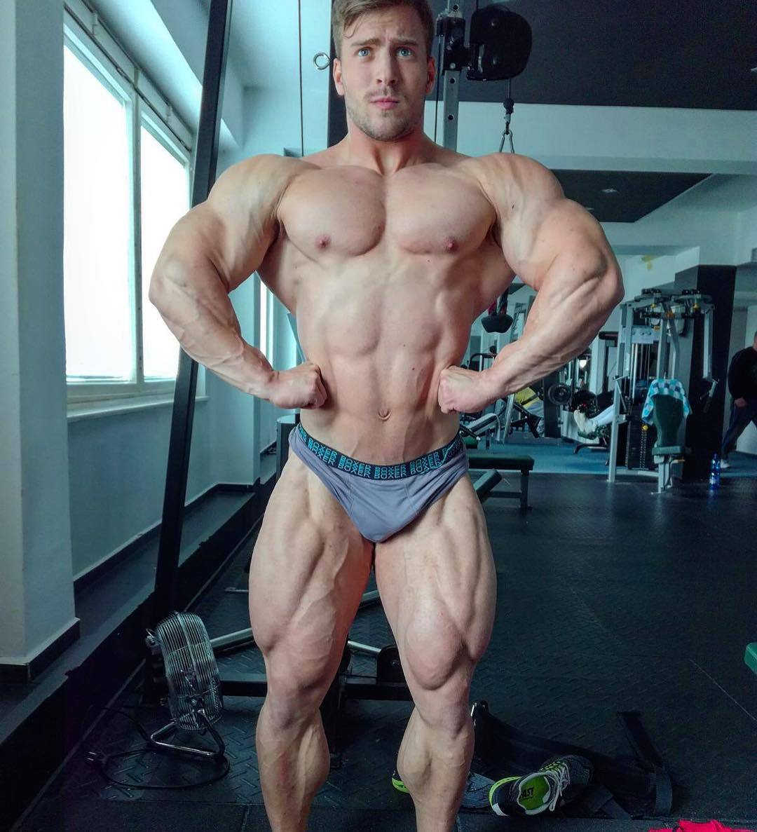 sexymusclebeast7: LOVE the legs on this guy!!  Vojta Trnka 