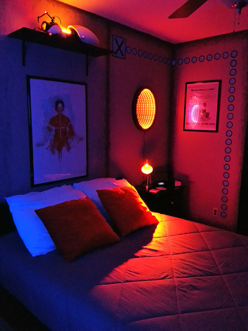 Sex lalnascastle:   Portal themed bedroom.  Source pictures