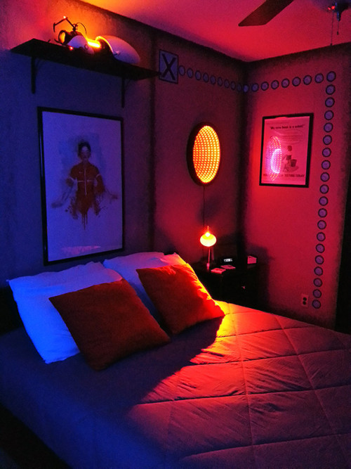 lalnascastle:   Portal themed bedroom.  Source 