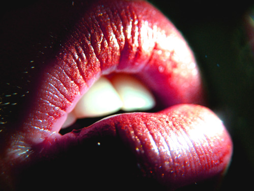 Porn photo “Glamour lips”, by freedomflighter