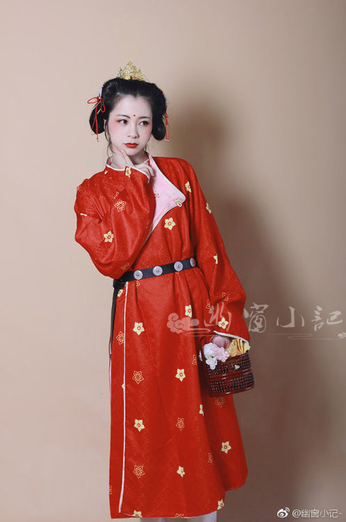 Tang-dynasty styled robes from 幽窗小记-’s 2018 winter collection