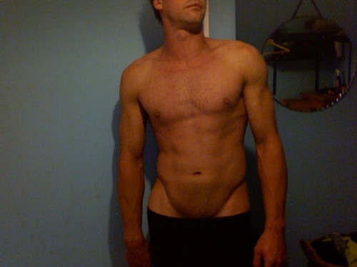 wildbait:  Been working out. Posted by Reddit user throwawa111111111111 at http://bit.ly/1r30eq2