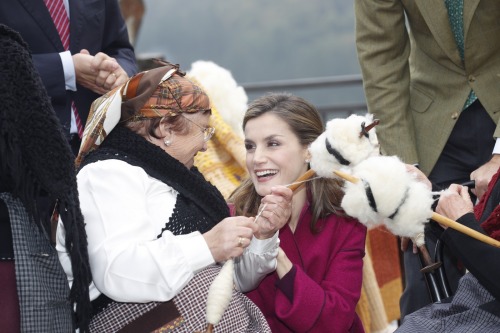 Queen Letizia  ✣ people. Asturias, October 22, 2016