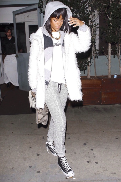 celebrityministry:Rihanna x LA