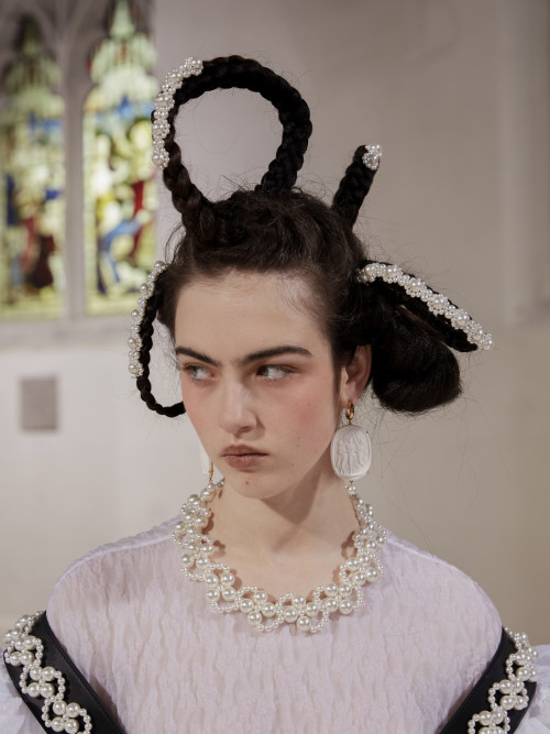 cloth-fabric:Simone Rocha - Fall RTW 2021