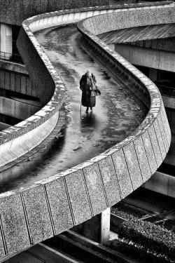 furtho:   Patrick Plazzi’s La Dame De La Defense, Paris, France  