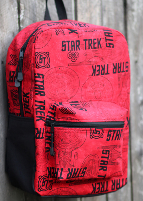 itreallyisthelittlethings: Want an awesome Star Trek Backpack? Want it for free? Then this is the po