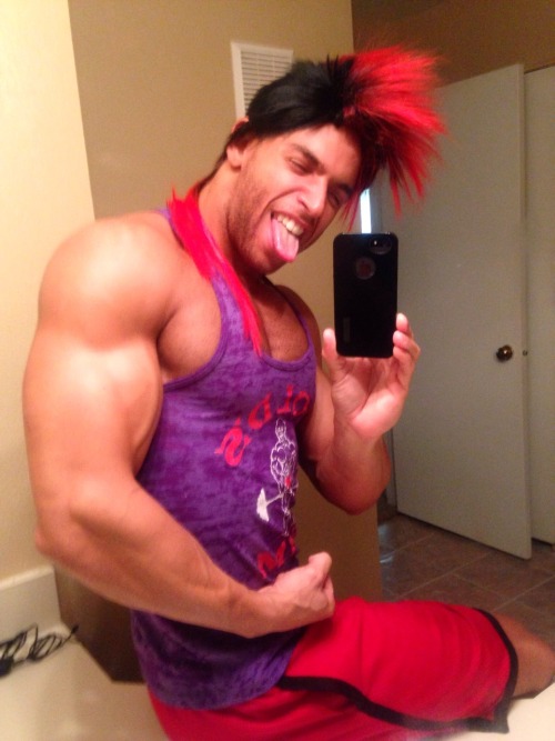 seanzevran:  Ass and fauxhawks! 
