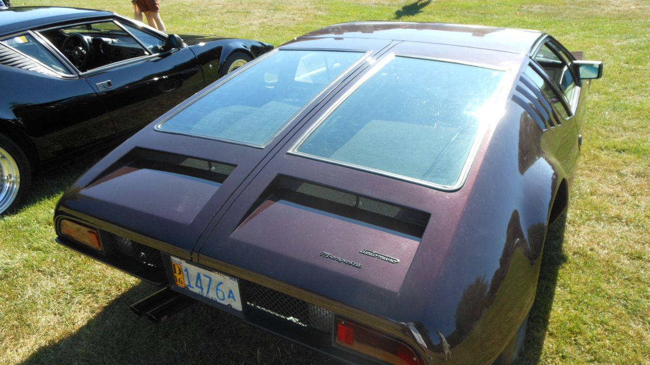 fromcruise-instoconcours:  Low, sleek, and exceedingly rare: a DeTomaso Mangusta