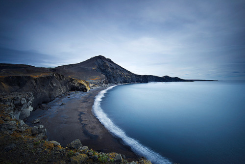 esteldin:  Water on the moon by jeromebphotography on Flickr.