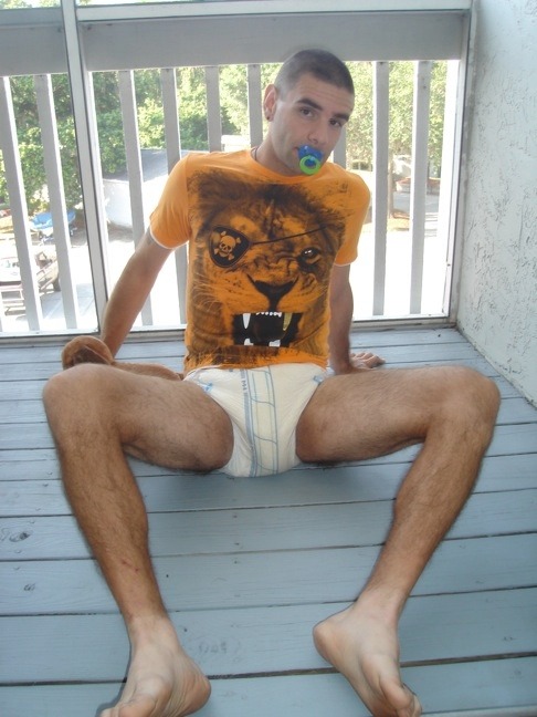 littlebabydee:  Yesterday was payday, so Daddy an’ I went clothes shopping~ Do you like my new shirts? =3 