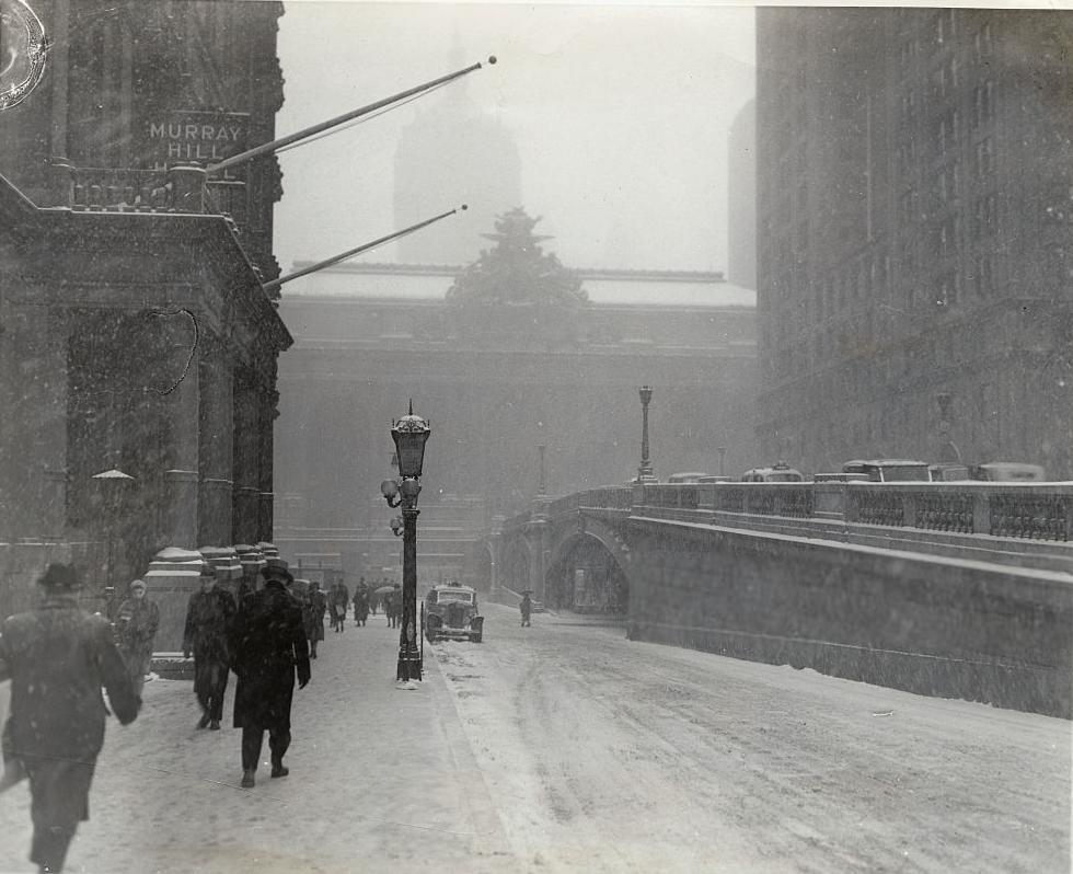 undr:George Rinhart. Park Avenue and 41st street. New York. 1920s