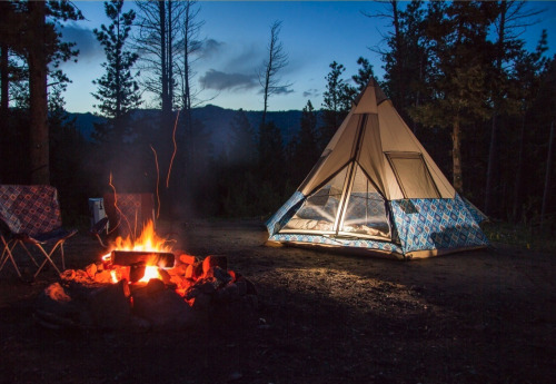 tipi camping