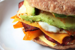 Bkfst:  (Via Food Nasty: Low Calorie Breakfast Sandwich)