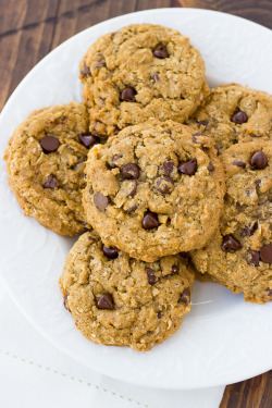 choco-chocoholics:the best gluten-free oatmeal chocolate chip cookies