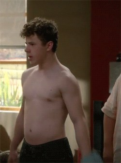 pkmntrainerlee:  Nolan Gould in Modern Family (6x24) 