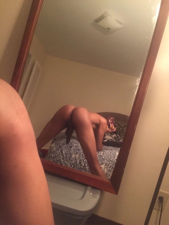 addicted2cakes:  mrdeepdick:  RedBone Azz 🍑💯  Submit pics & videos to kik carmelmocaswagg & Follow me on twitter @carmelmocaswagg & if you like cake follow me on tumblr http://addicted2cakes.tumblr.com