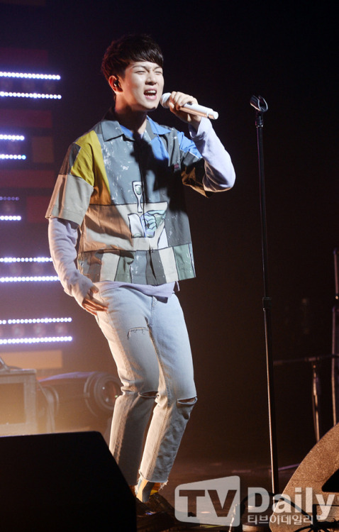 170802 THE REAL: N.Flying comeback showcase (2)cr: TVdaily