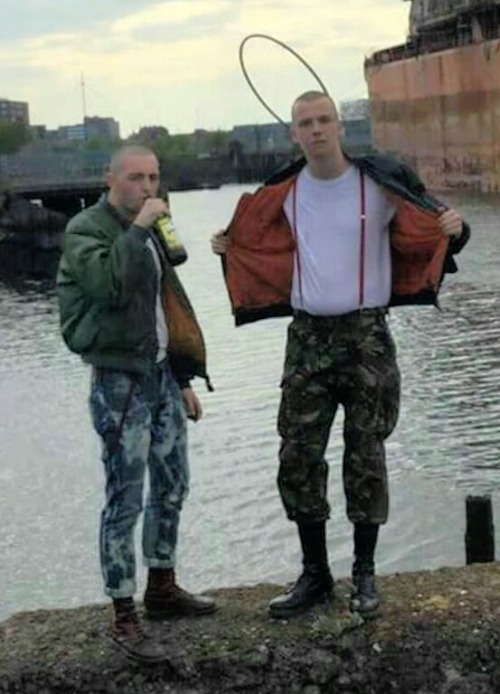 Sex SKINHEAD pictures