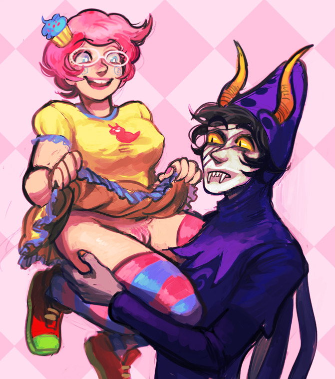 greenteeksnsfw:sukkadoesfilthythings:  i couldn’t resist those colours…..  yes