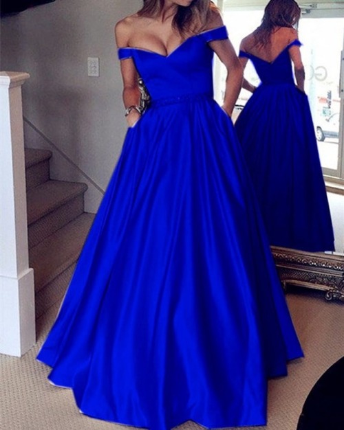 royal blue dress . . . #prom #promdress #prom2019 #prom2k19 #gown #vestido #instafashion #styleblogg