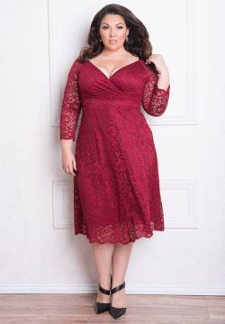 beautiful-real-women:  Plus Size Francesca Lace Dress - Burgundy NEW Igigi Style at Curvalicious Clothes #plussize #plussizefashion