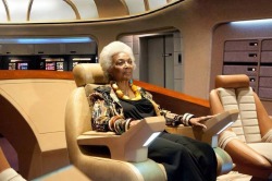 torisoulphoenix:  bluedogeyes:  Captain Uhura should have been a thing  (via S.T. Enterprise D Bridge Restoration)  That would have been awesome!!!! 