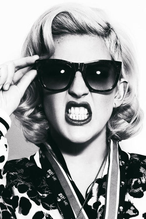 LADY GAGA HANGOVER
